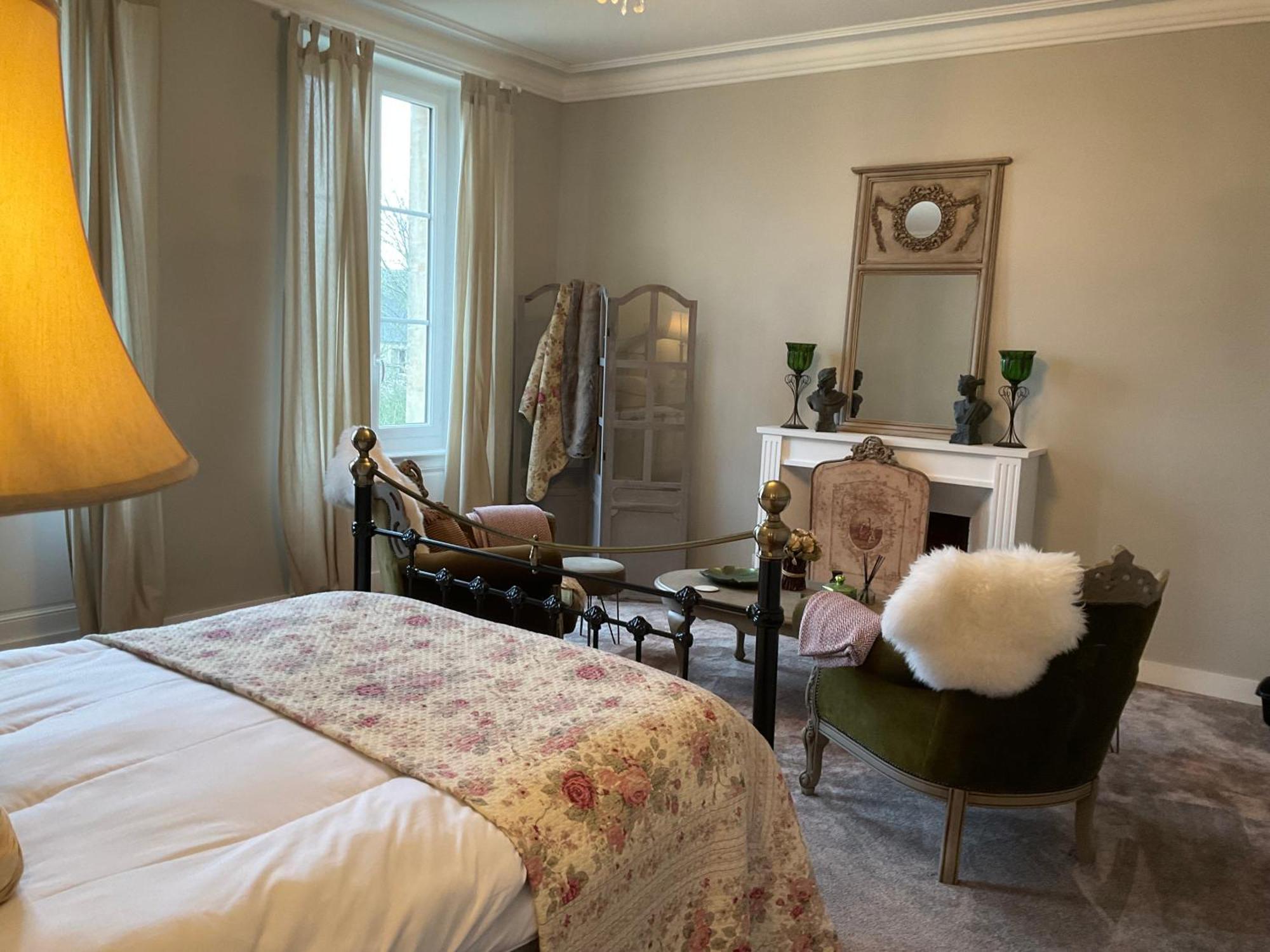 Le Bourg Bed and Breakfast Asnieres-en-Bessin Εξωτερικό φωτογραφία